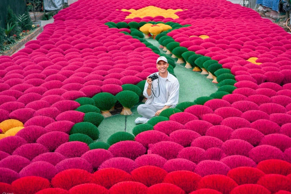 Lạc vào thế giới sắc màu tại làng hương